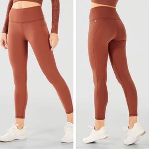 Fabletics High-Waisted Powerhold 7/8 - Mahogany XS